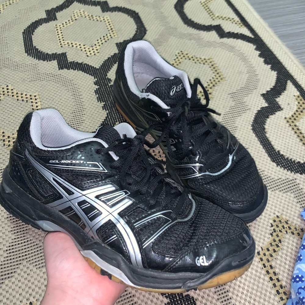 asics volleyball shoes